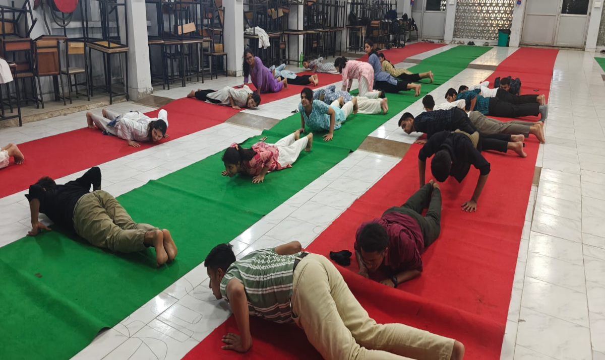 Yogis Shivir at LLRM Medical College Meerut