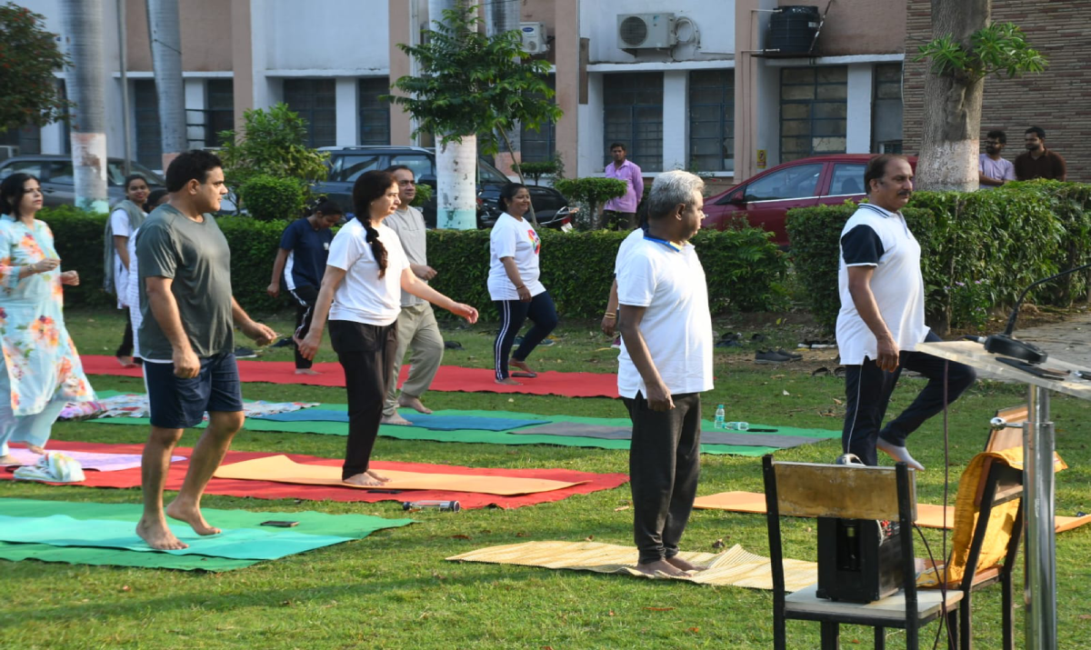 Yogis Shivir at LLRM Medical College Meerut
